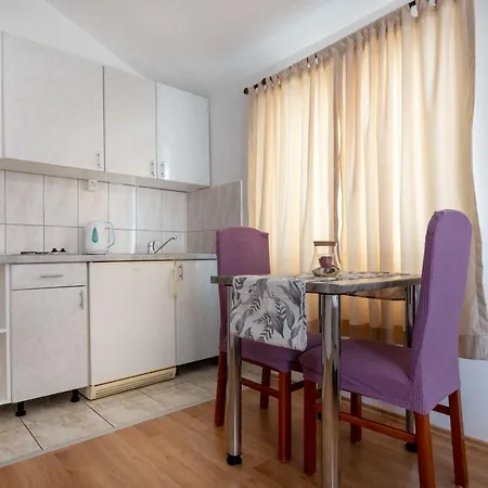Lezenic Apartament Neum